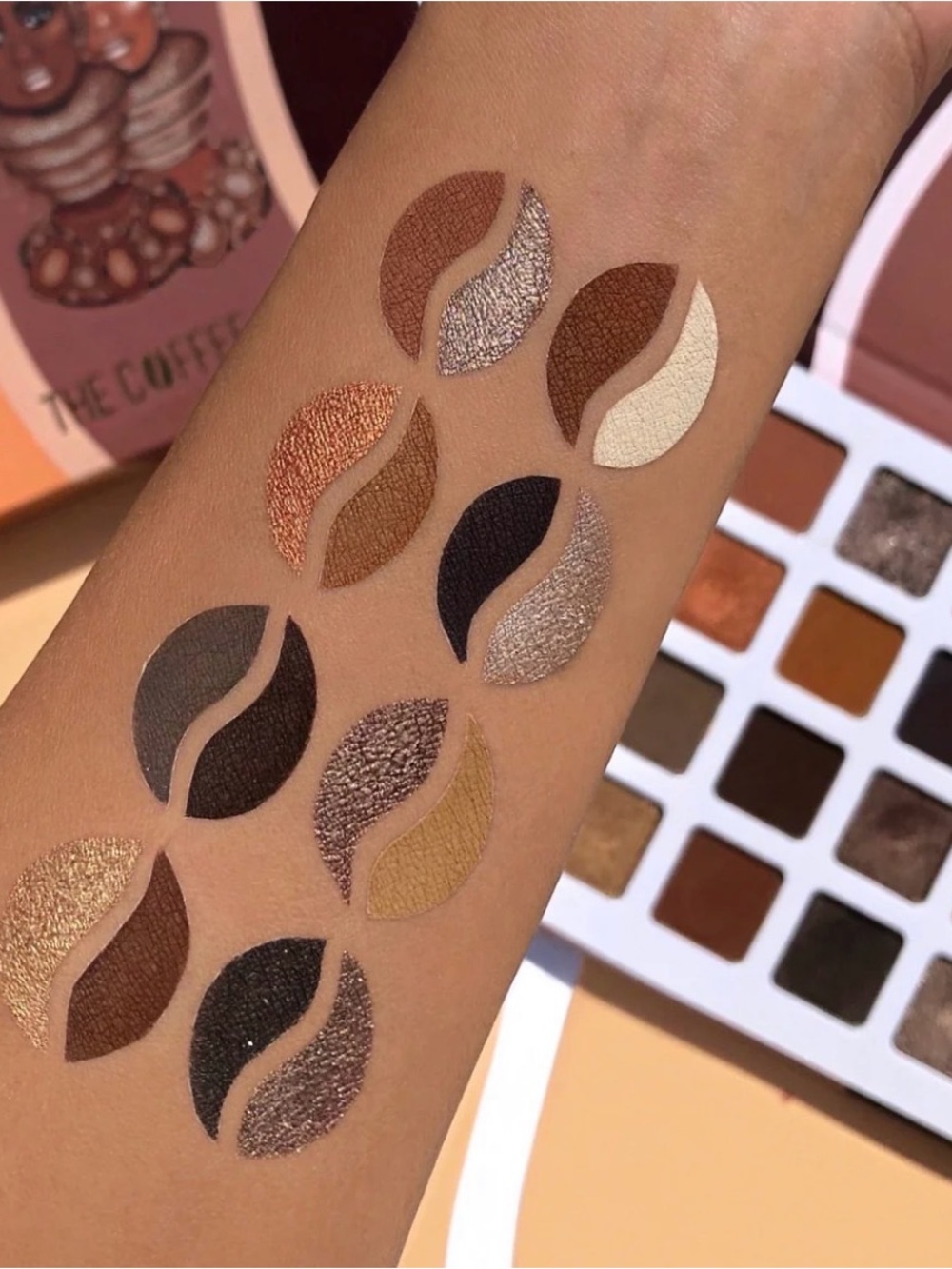 Juvia’s Place The Coffee Shop Eyeshadow Palette - Picture 4 of 7